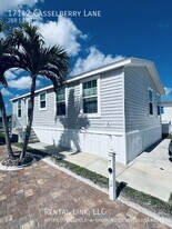 17142 Casselberry Ln in Ft. Myers, FL - Building Photo