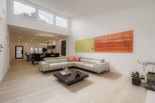 12364 Montego Plaza in Dallas, TX - Building Photo