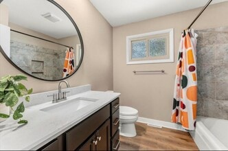 408 Weathering Dr in Mahomet, IL - Foto de edificio - Building Photo