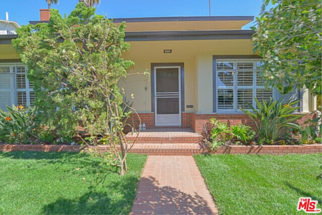 property at 1241 17th St