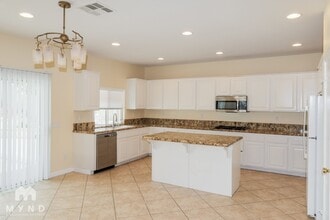 807 Via Bahia in San Marcos, CA - Building Photo - Building Photo