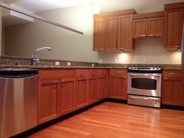 309 Washington W Ave, Unit 7XX in Madison, WI - Foto de edificio - Building Photo