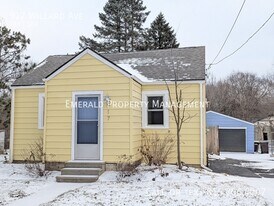 917 Willard Ave W in Rockford, IL - Building Photo