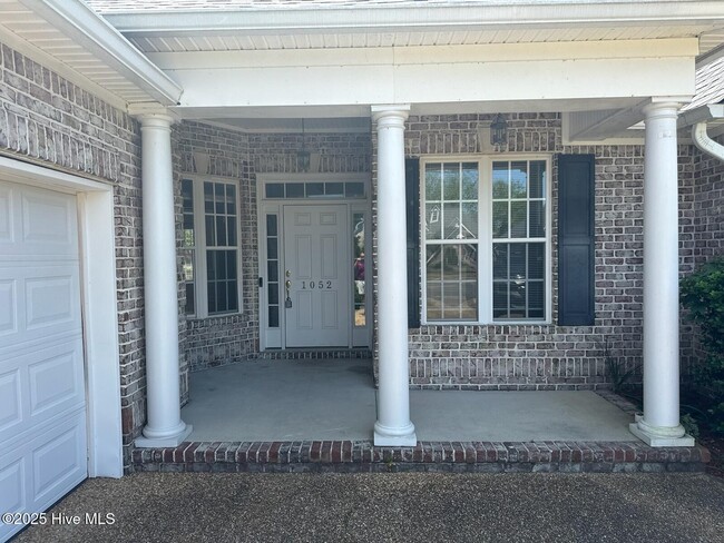 1052 Stonebridge Ln in Leland, NC - Building Photo - Building Photo