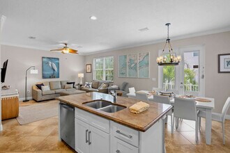 145 50th St, Unit SI ID1504767P in Holmes Beach, FL - Building Photo - Building Photo