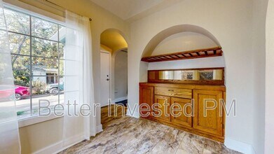 210 Brown St in Santa Rosa, CA - Building Photo - Building Photo