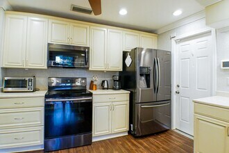 7189 Vassar Dr in Ft. Myers, FL - Building Photo - Building Photo