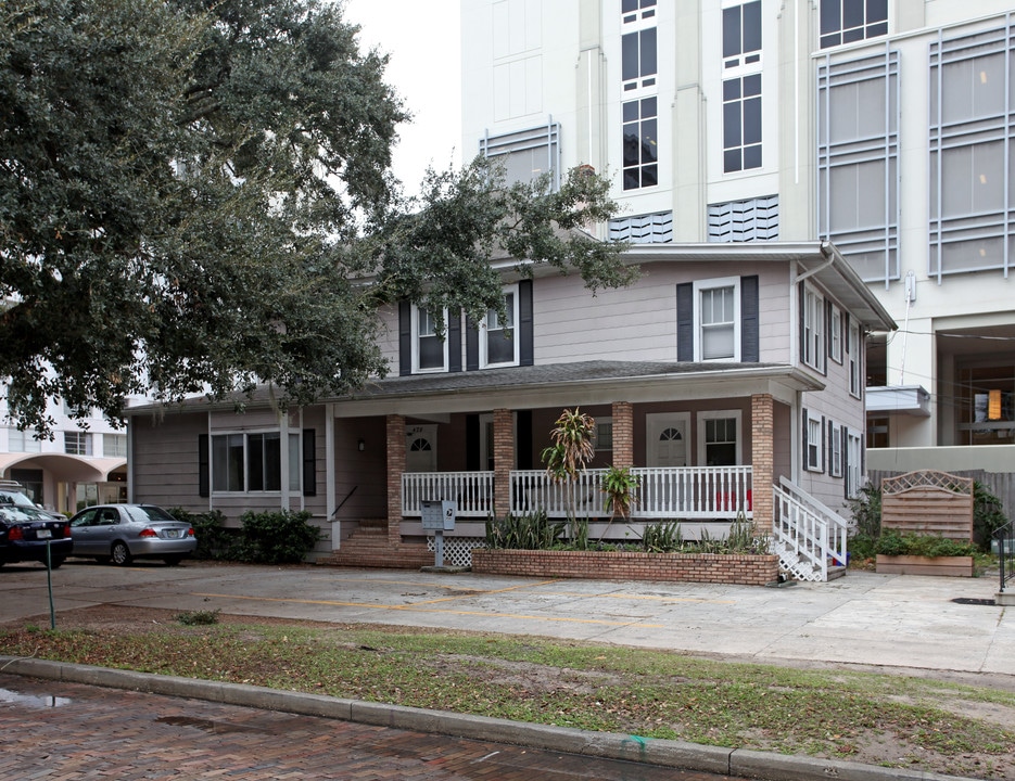 429 E Pine St in Orlando, FL - Building Photo
