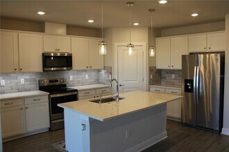 8232 Reefbay Cv in Parrish, FL - Building Photo - Building Photo