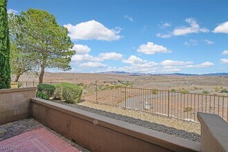 31 Via Mantova in Henderson, NV - Foto de edificio - Building Photo