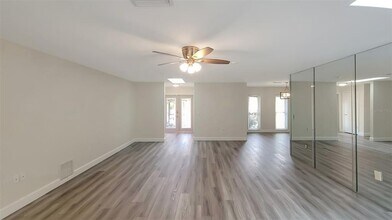 4716 Tournament Blvd in Sarasota, FL - Building Photo - Building Photo