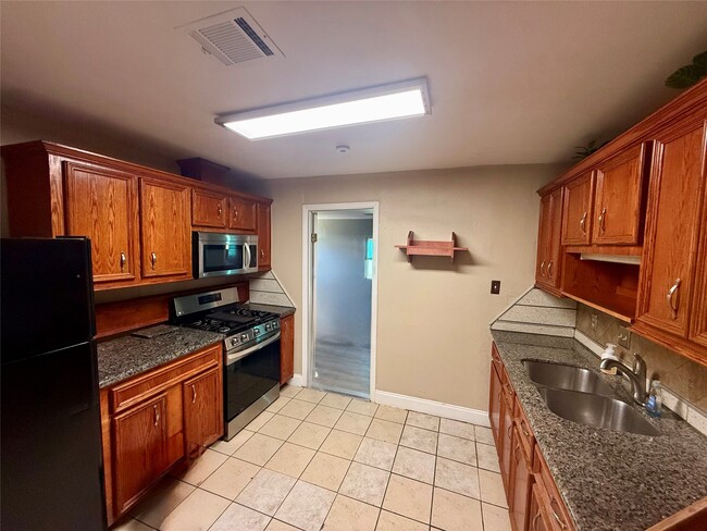 property at 506 Ogilvie St