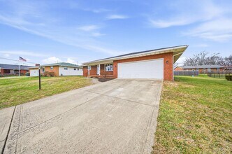 103 Valleyview Dr in Mt Sterling, OH - Building Photo - Building Photo