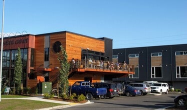 2802 Turnagain St, Unit 3 in Anchorage, AK - Foto de edificio - Building Photo