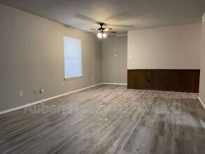 921 W Rochelle Rd in Irving, TX - Building Photo - Building Photo