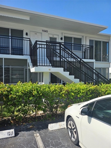 property at 1045 SE 15th St