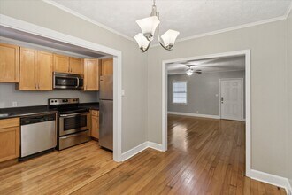 306 E 58th St in Savannah, GA - Foto de edificio - Building Photo