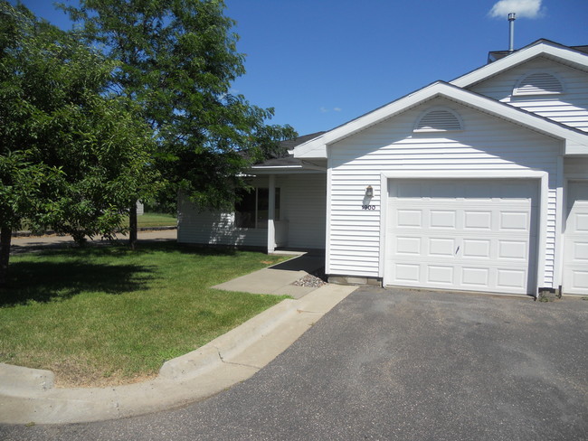 Brookstone Townhomes in Hudson, WI - Building Photo - Building Photo