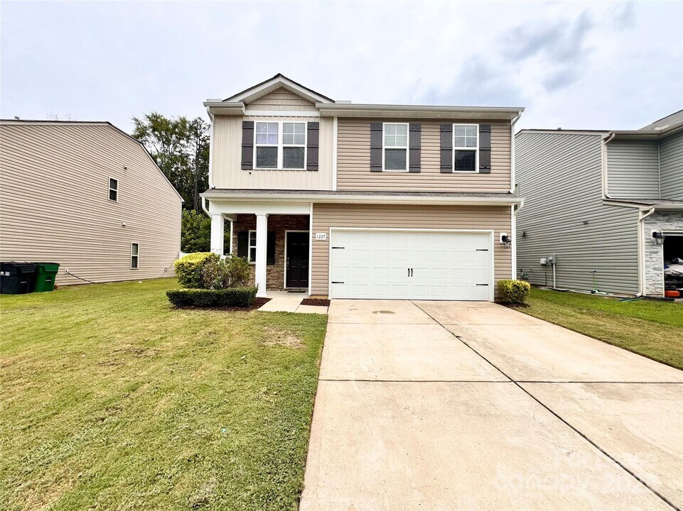 1227 Torrence Grove Church Rd in Charlotte, NC - Building Photo