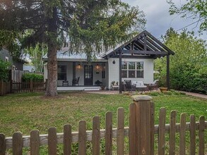 1161 NW Federal St in Bend, OR - Building Photo - Building Photo
