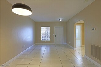 4110 Castilla Circle in Ft. Myers, FL - Building Photo - Building Photo