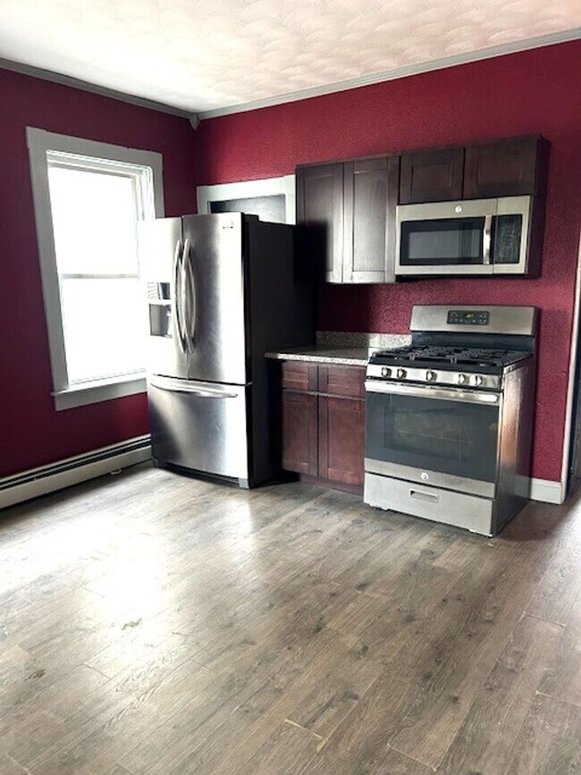 251-251 Jewett St in Providence, RI - Building Photo - Building Photo
