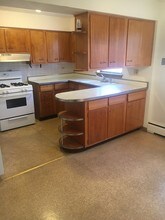 1 Webb St in Calumet City, IL - Foto de edificio - Interior Photo