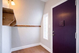 309 W McLoughlin Blvd in Vancouver, WA - Building Photo - Building Photo