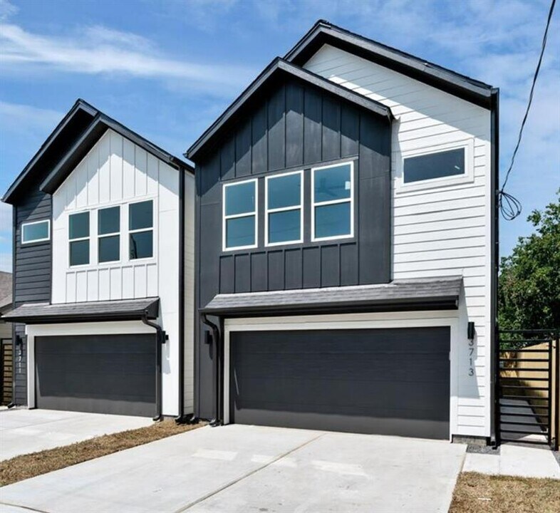 3713 Dreyfus St in Houston, TX - Building Photo