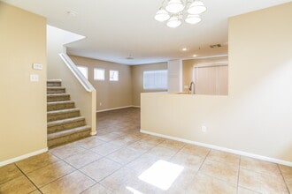 3012 Sunrise Bay Ave in North Las Vegas, NV - Foto de edificio - Building Photo