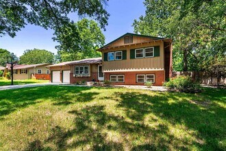 8114 E Mockingbird St in Wichita, KS - Building Photo - Building Photo