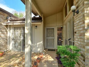 7919 Ridgeline N in Austin, TX - Building Photo - Building Photo