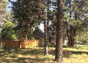 61361 Orion Dr in Bend, OR - Building Photo - Building Photo