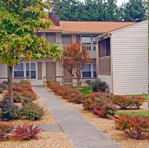 Evergreen Terrace in Johnson City, TN - Building Photo - Building Photo