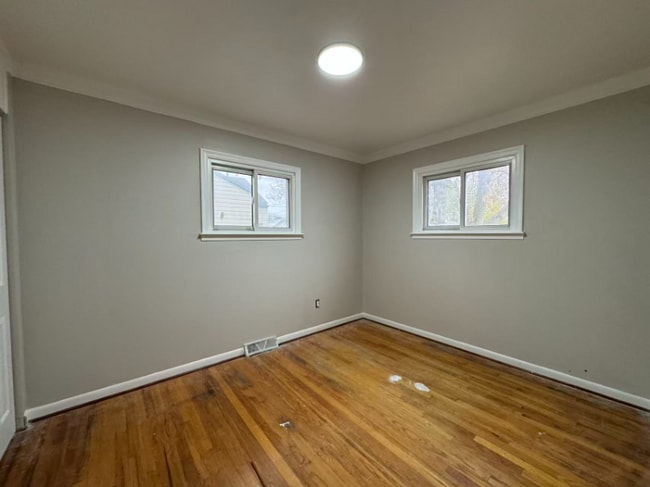 1202 E George Ave in Hazel Park, MI - Building Photo - Building Photo