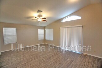 7135 W Via De Luna Dr in Glendale, AZ - Building Photo - Building Photo