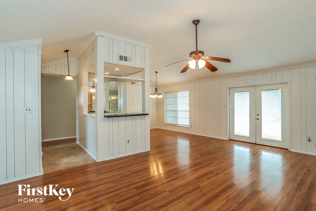 613 W Castle Harbour Dr in Friendswood, TX - Building Photo - Building Photo