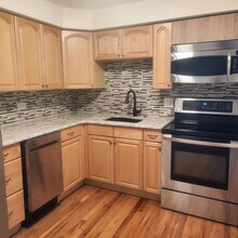 985 N Corona St, Unit 203 in Denver, CO - Building Photo - Building Photo