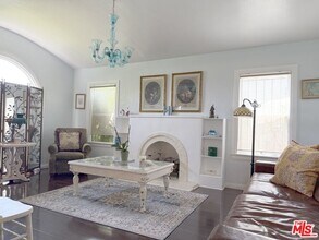 6565 Arlington Ave in Los Angeles, CA - Building Photo - Building Photo