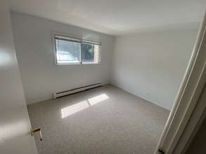 27 S Roselle Rd in Roselle, IL - Building Photo - Building Photo
