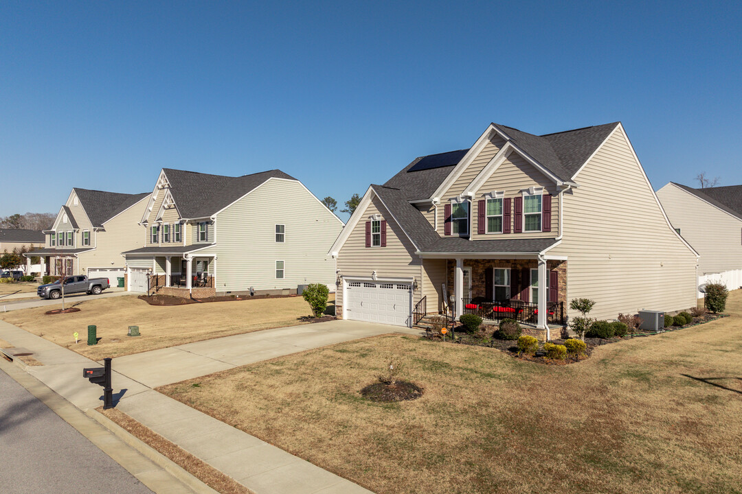 The Woodlands at Fishers Creek in Newport News, VA - Building Photo