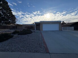 7210 Ticonderoga Rd NE in Albuquerque, NM - Building Photo