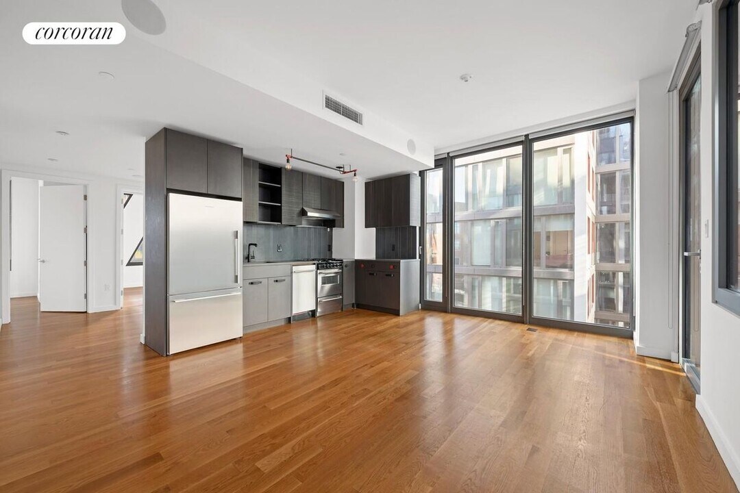 54 Noll St in Brooklyn, NY - Building Photo