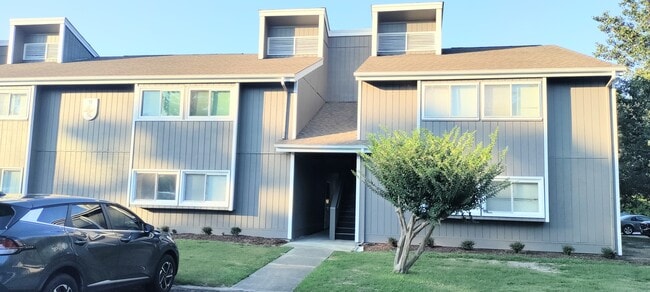 10301 N Kings Hwy, Unit 11-5 in Myrtle Beach, SC - Building Photo - Building Photo