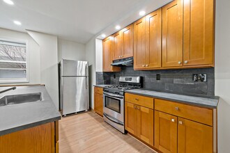 1332 S 7th St in Philadelphia, PA - Foto de edificio - Building Photo