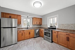 2603 Laketon Rd in Pittsburgh, PA - Building Photo