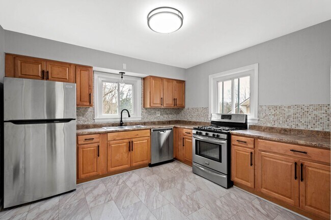 property at 2603 Laketon Rd