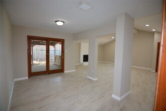 906 Arrow Lake Dr in Katy, TX - Building Photo - Building Photo