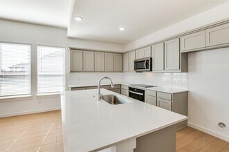 151 Lost Maples Wy in Waxahachie, TX - Building Photo - Building Photo