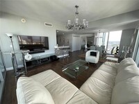 90 SW 3rd St, Unit 4404 in Miami, FL - Building Photo - Building Photo